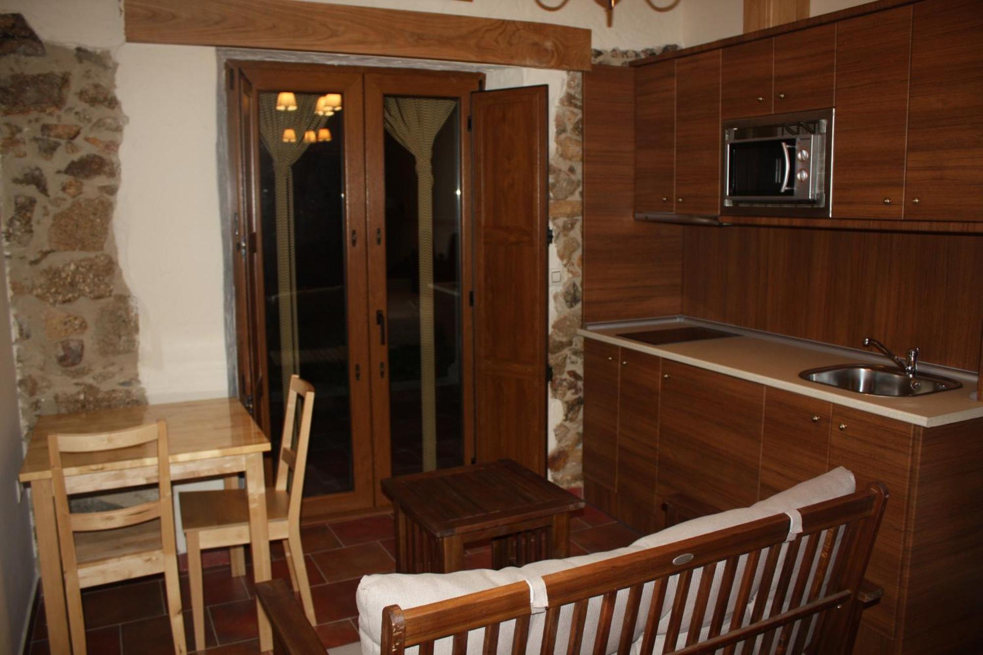 Apartamentos El Jardin Del Poeta Guijo de Granadilla Екстер'єр фото