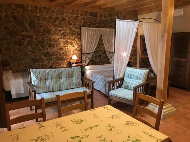 Apartamentos El Jardin Del Poeta Guijo de Granadilla Номер фото