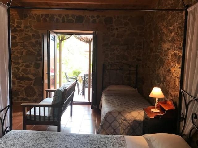 Apartamentos El Jardin Del Poeta Guijo de Granadilla Номер фото