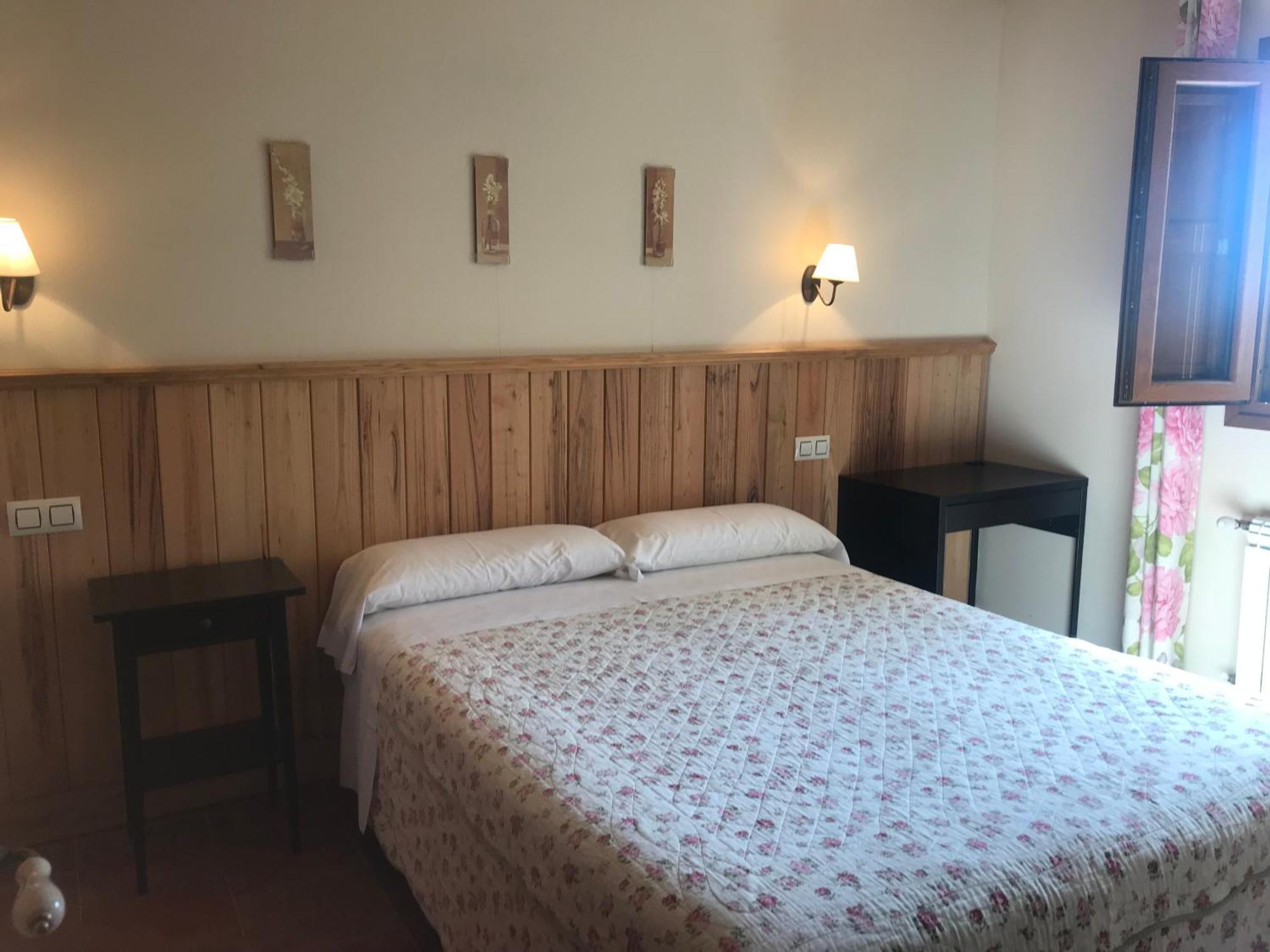 Apartamentos El Jardin Del Poeta Guijo de Granadilla Екстер'єр фото